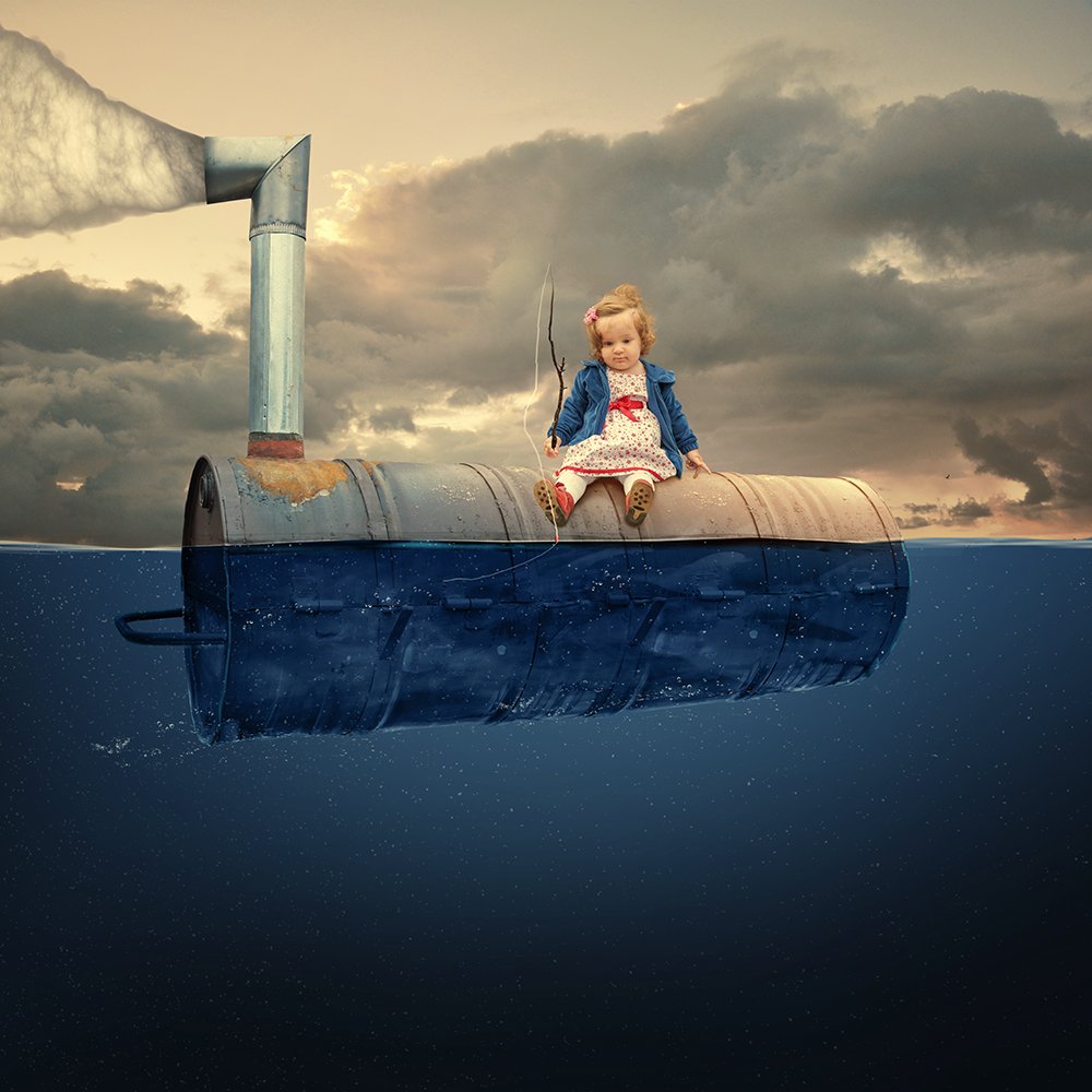 daughter, ioana, floating, water, bubble, manipulation, photoshop, psd, tutorials, design, clouds, smoke, pipes, drums, light, shadow, Caras Ionut