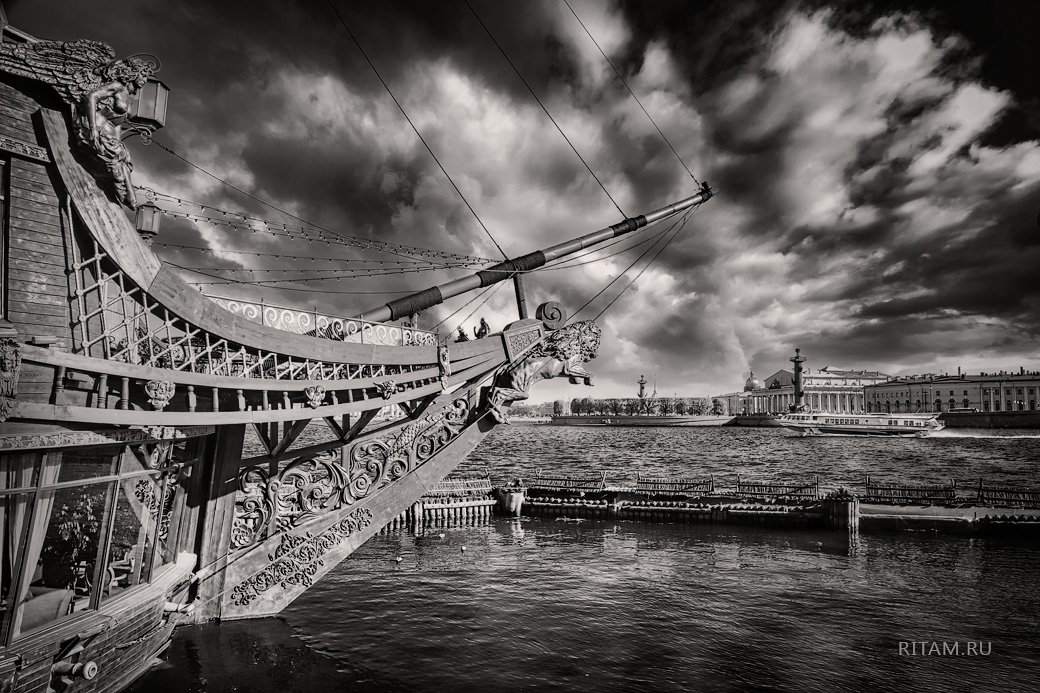 Цветная и черно белая фотография санкт петербурга