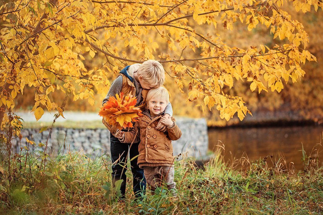 осеньосенний день, autumn, дети, мальчики, мальчишки, братья, детство, осенняя фотосессия, детская фотосессия, детская фотография, children photography, kid, children, child, childhood, детство, семейная фотосессия, Шулина Ольга