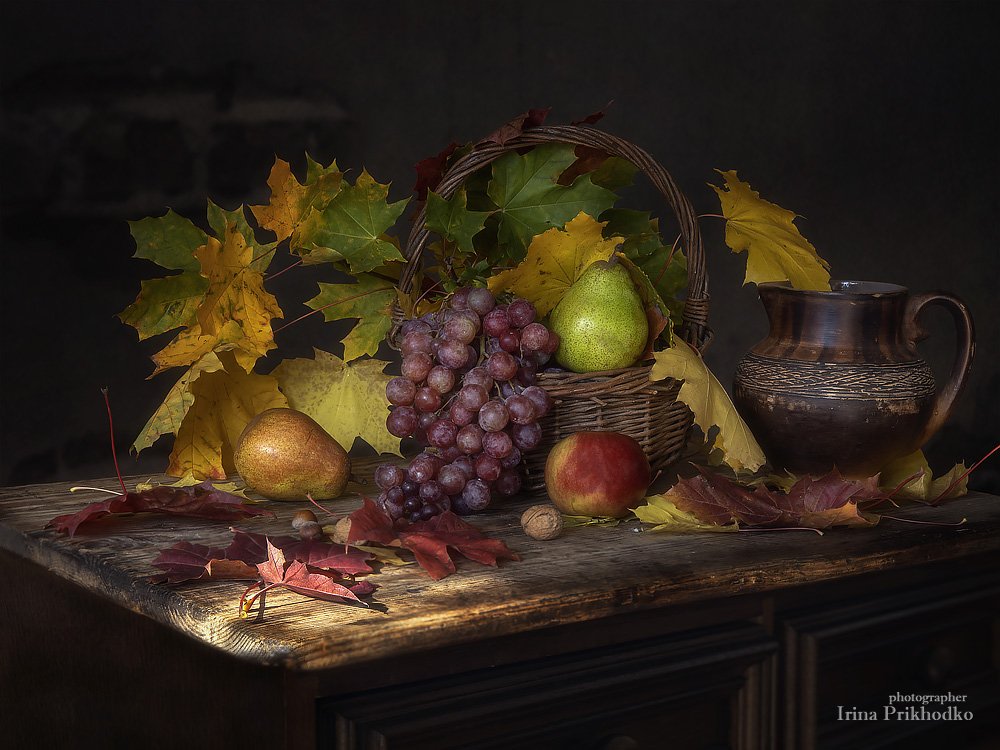 натюрморт, осень, настроение, осенние листья, фрукты, Ирина Приходько