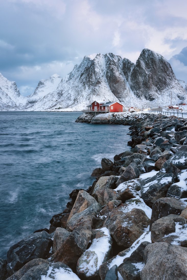 norway, lofoten, winter, islands, moutains, rorbu, red, house, stones, water, Алексей Вымятнин