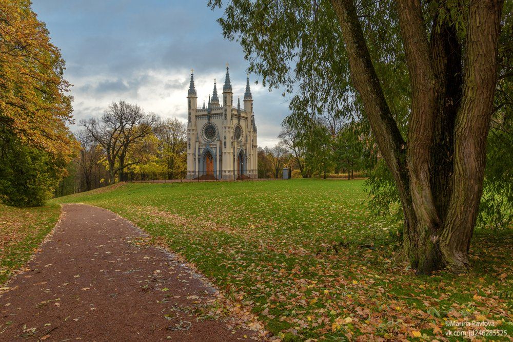 город, архитектура, петергоф, парк александрия, готическая капелла, церковь,золотая осень,пейзажный парк, пригороды петербурга, Марина Павлова