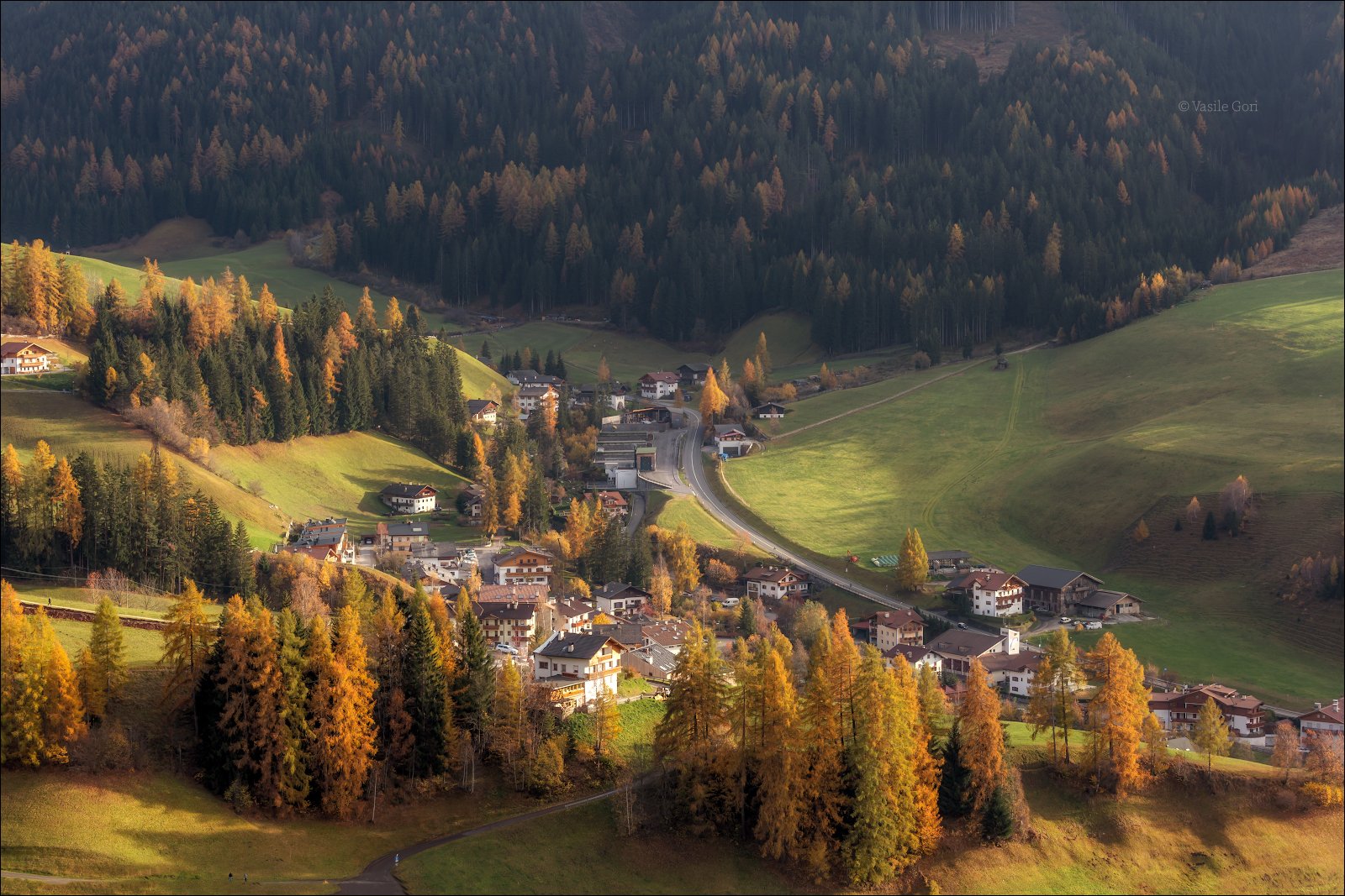 доломитовые альпы,santa maddalena,деревня,val di funes,осень,odle,италия,alps,ranui,san giovanni,деревня, Василий Гори