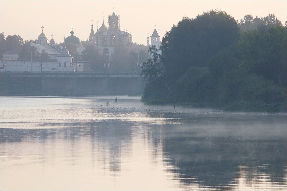 река, осень, утро, ярославль, монастырь,, Victor Pechenev