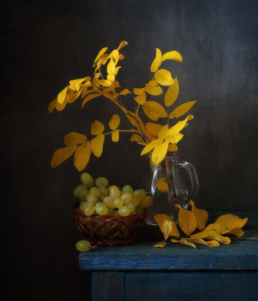 натюрморт,осень,листья,виноград, Наталия К