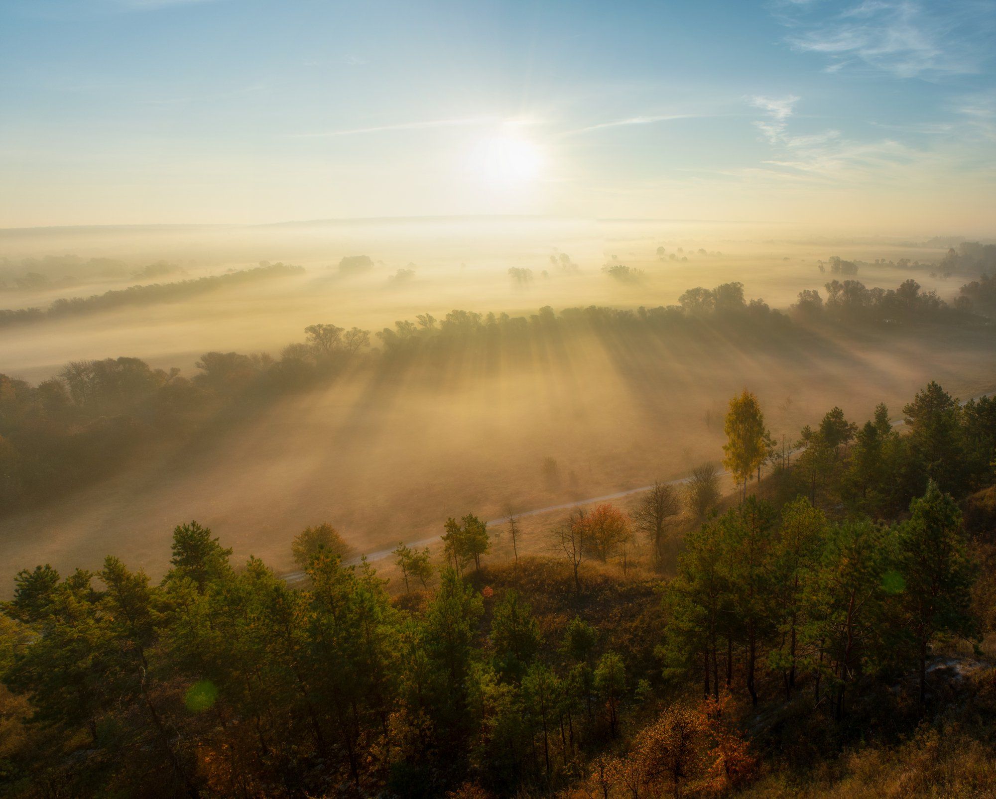 Осенний рассвет. Photographer Aleksandr Litvishko