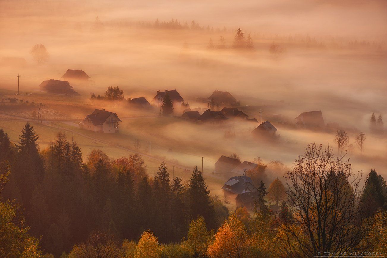 landscape, poland, light, village, autumn, awesome, amazing, rays, sunrise, sunset, lovely, nature, travel, morning, trees, house, fog, mist, Tomasz Wieczorek