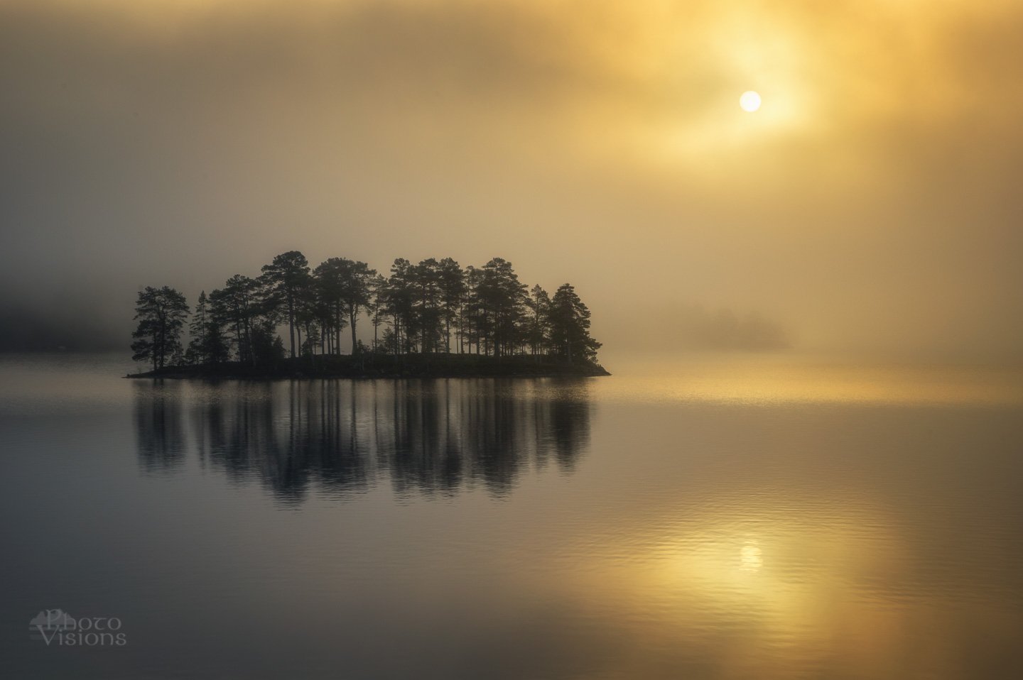 norway,autumn,morning,lake,jonsvatnet,,fog,foggy, Adrian Szatewicz