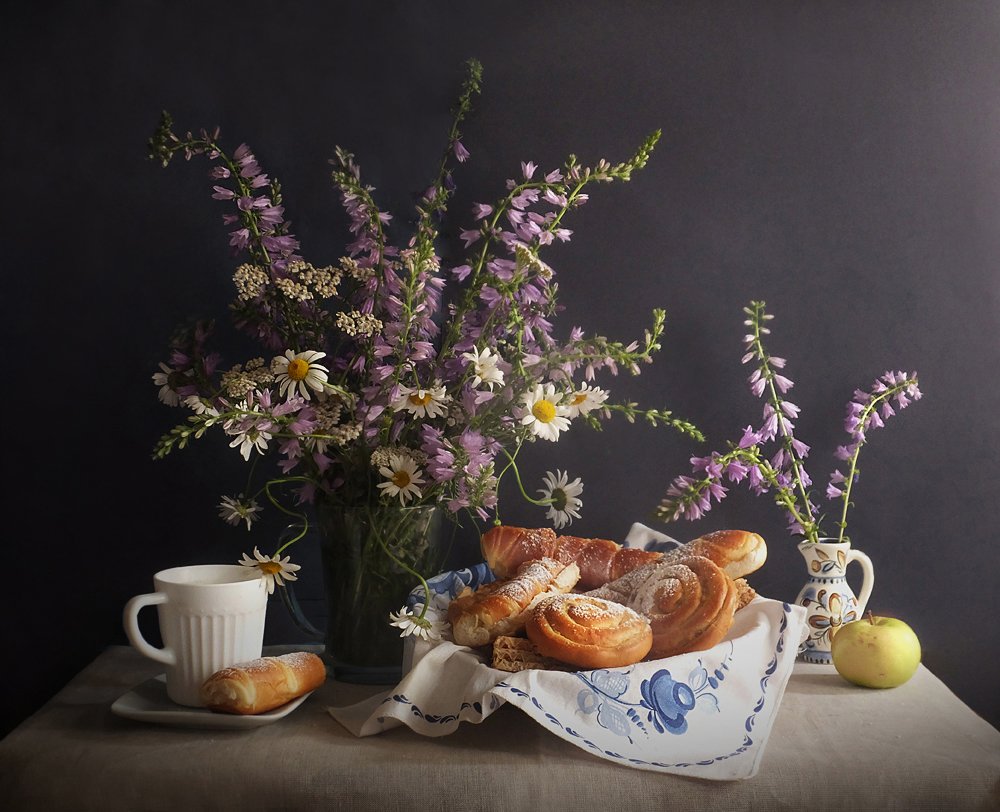 цветы, булочки, яблоко, Vera Eremeeva