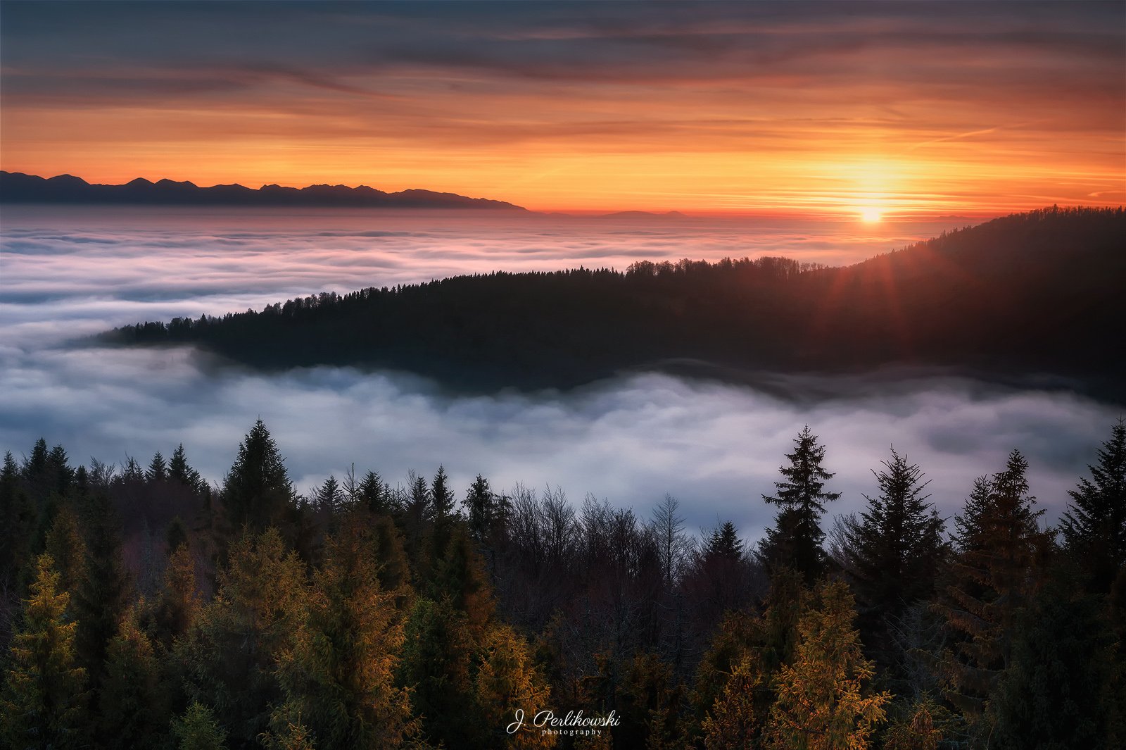 sunset, mountains, mountain,tatras, tatry, fog, mist, clouds, colours, sun,, Jakub Perlikowski