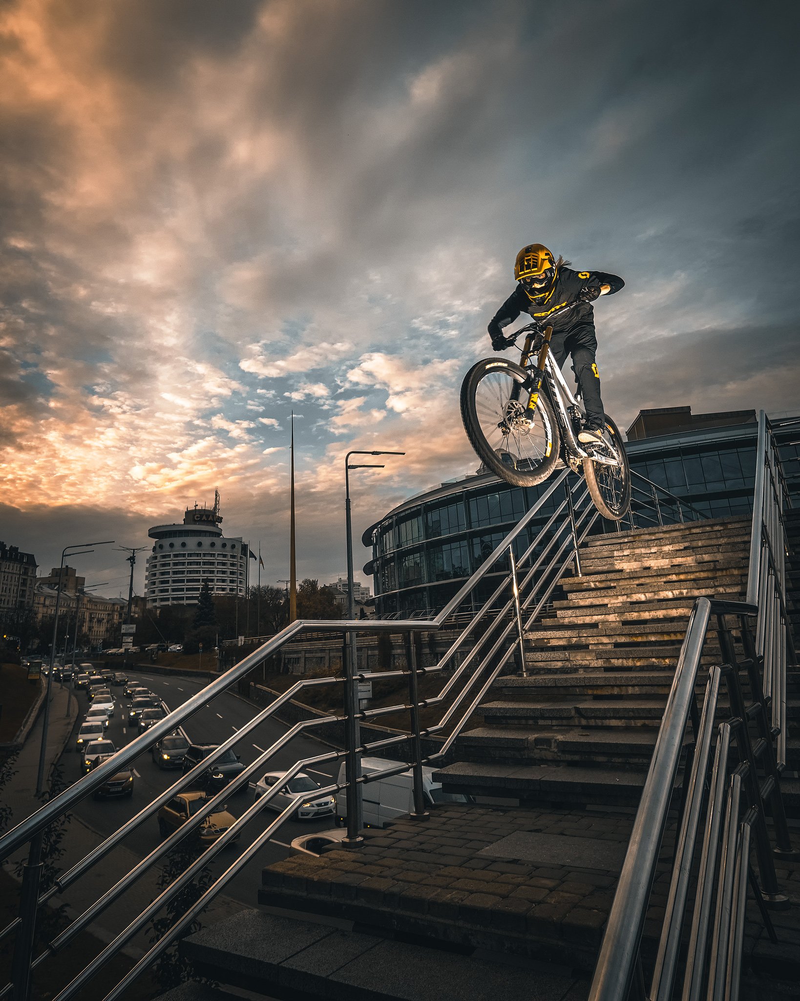 Add tags Tags      Bicycle     Outdoors     Lifestyles     Cycling     Full     Length     Sport     One     Person     Riding     Day     Motion     Skill     City     Life     urban     dh     downhill     jumping     mtb     trick     fullface     ride, Юрий Никитюк