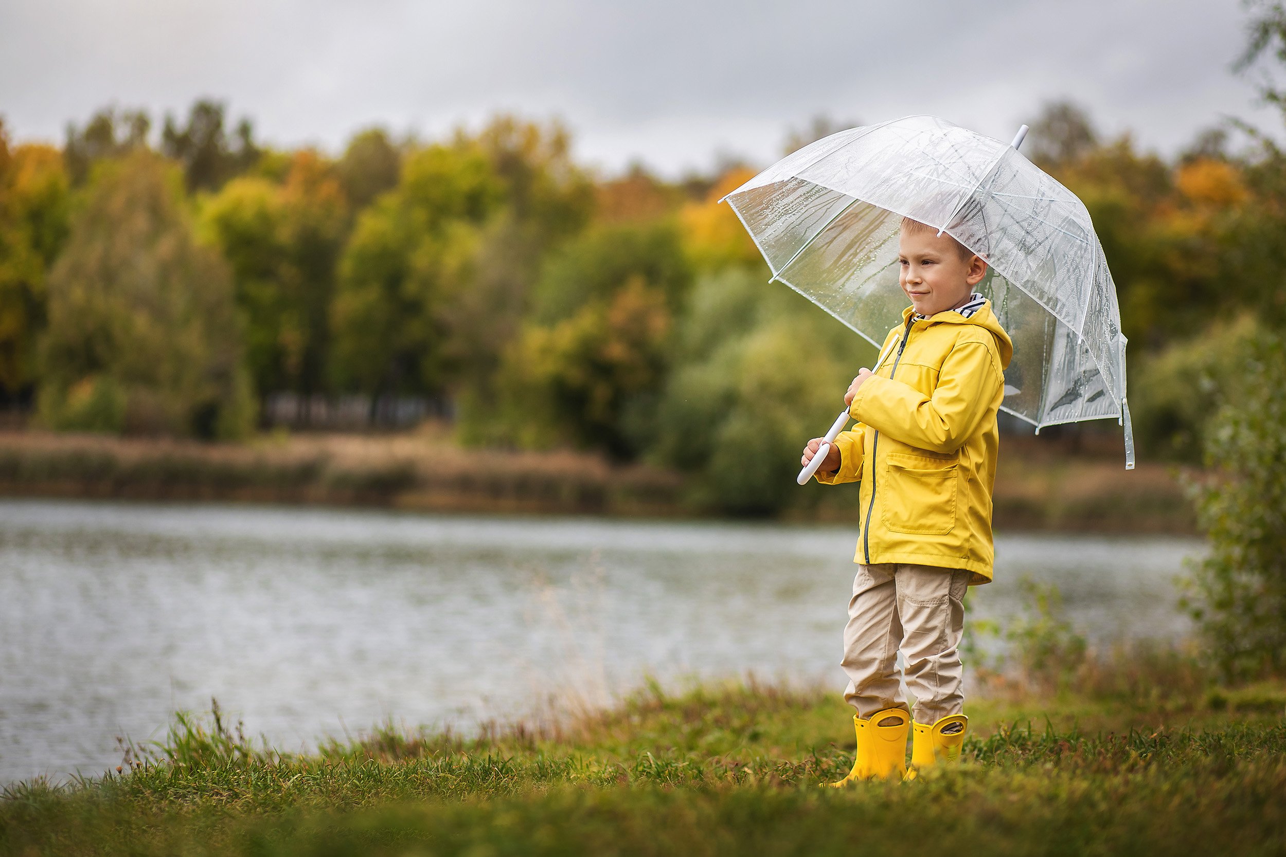 осень, зонт, прозрачный, желтый, сапоги, осенний, непромокаемый, водонепроницаемый, дождь, сентябрь, октябрь, мальчик, ребенок, портрет, милый, красивый, Мила Шелест