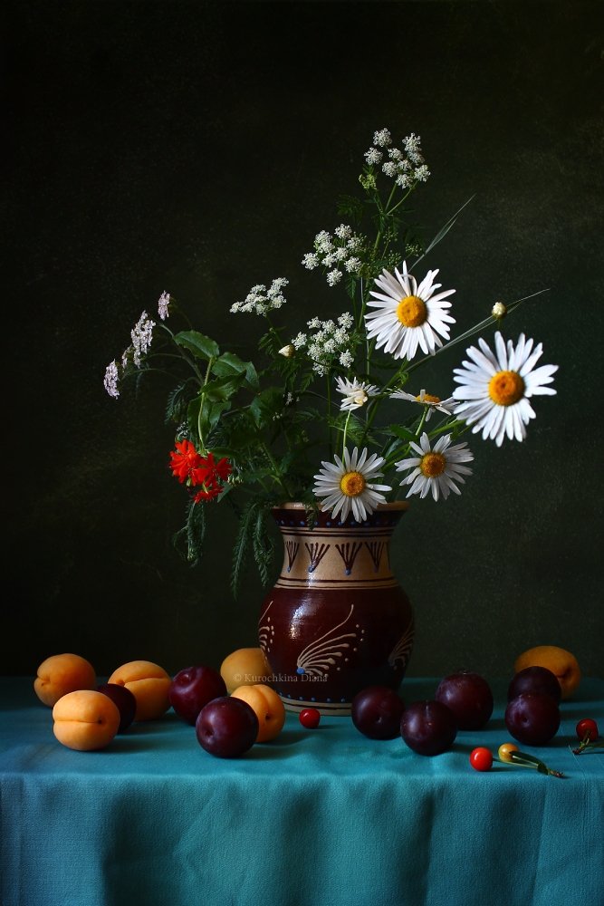 натюрморт, цветы, букет, ромашки, фрукты, лето 2020, Курочкина Диана