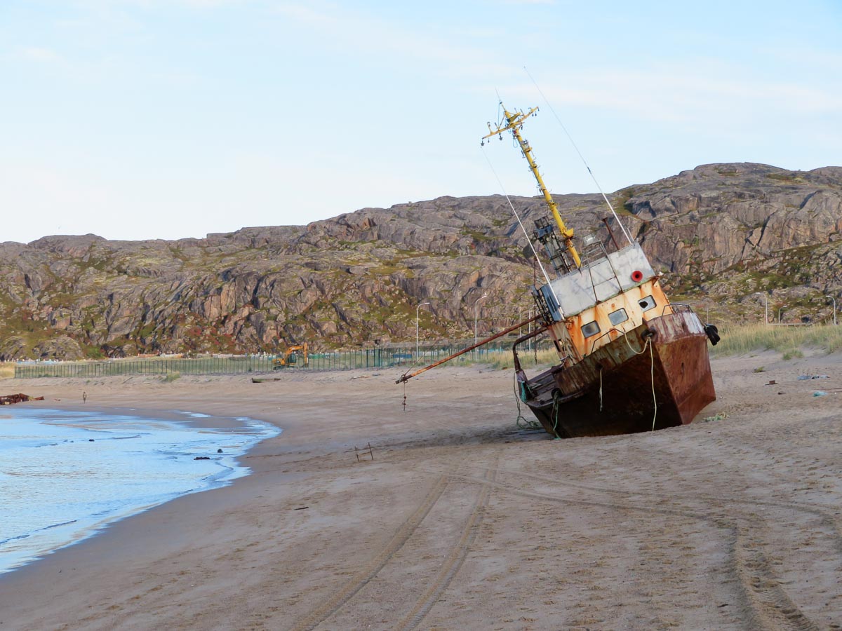 берег, пляж, море, Баренцево море, судно, шторм, песок, Сергей Козинцев