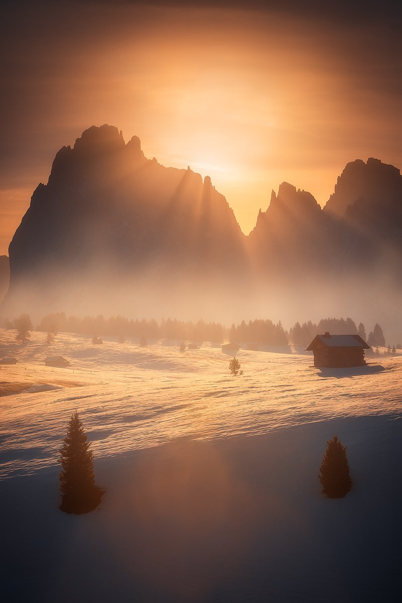 dolomity,italy,landscape,sunrise,mountain,snow,winter,autumn,sun,rays , Roberto Pavic