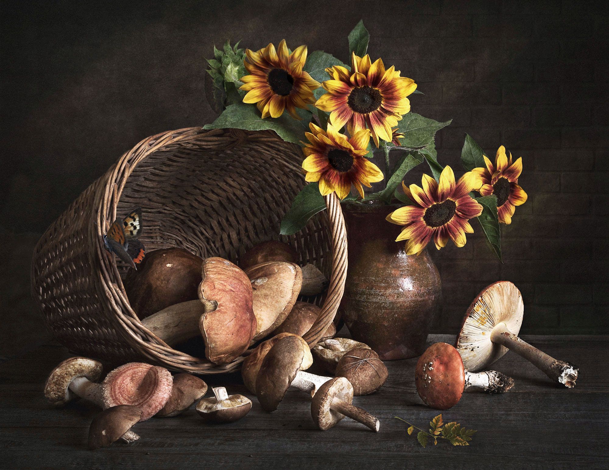 натюрморт, грибы, корзинка, кринка, подсолнухи, цветы, бабочка, Вера Лопатина