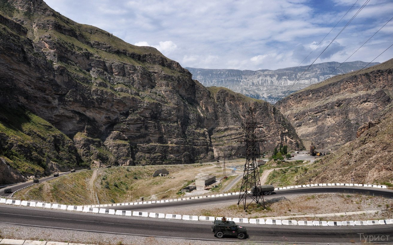 Серпантин дорога в Дагестане