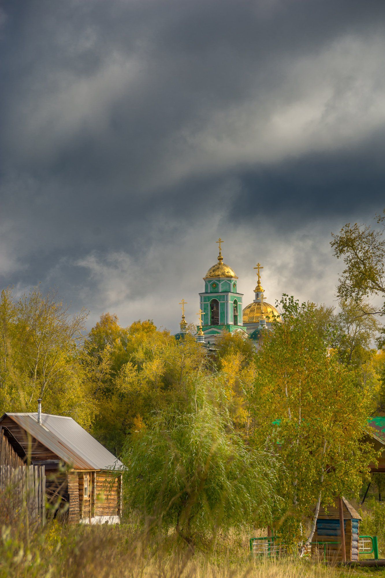 церковь храм осень тучи купола, Жданов Дмитрий