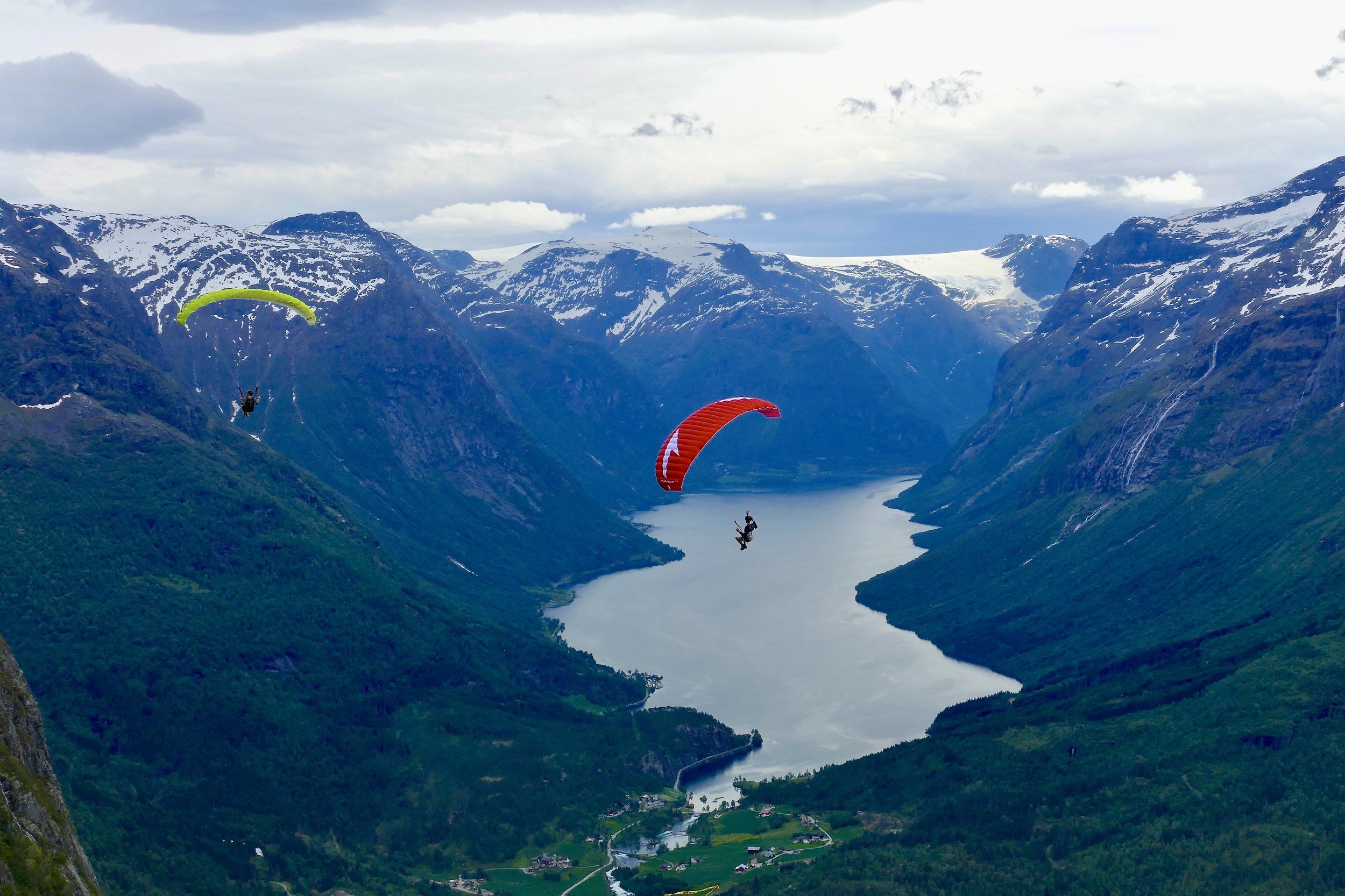 sport, nature, view, landscape, Norway, water, fjord, mountain, snow, people, fly, paragliding, high, red, colors, clouds, sky, , Svetlana Povarova Ree