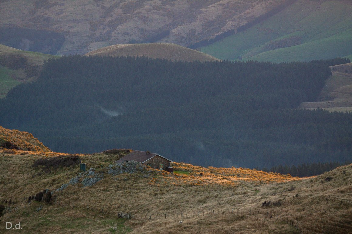 new zealand, hut, highlands, hill, dusk,, Davis Drazdovskis