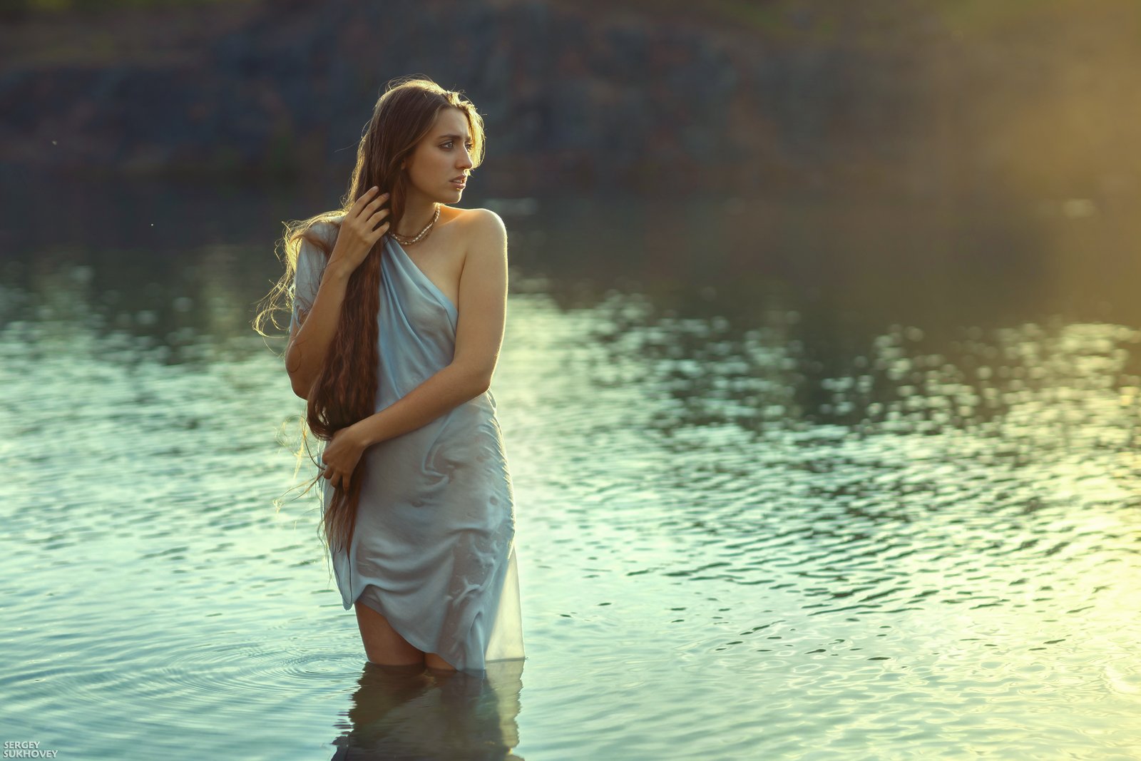 купальщица, девушка в воде, летний портрет, Сергей Суховей