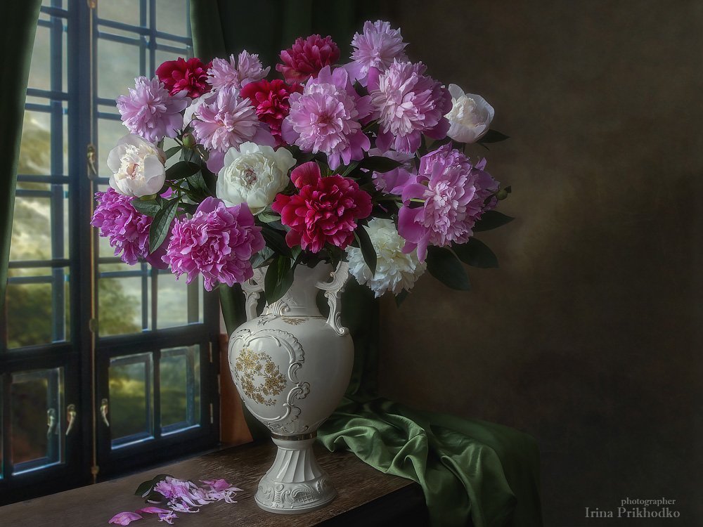 натюрморт, цветы, винтажный, ретро, старинная ваза, букет, пионы, Ирина Приходько