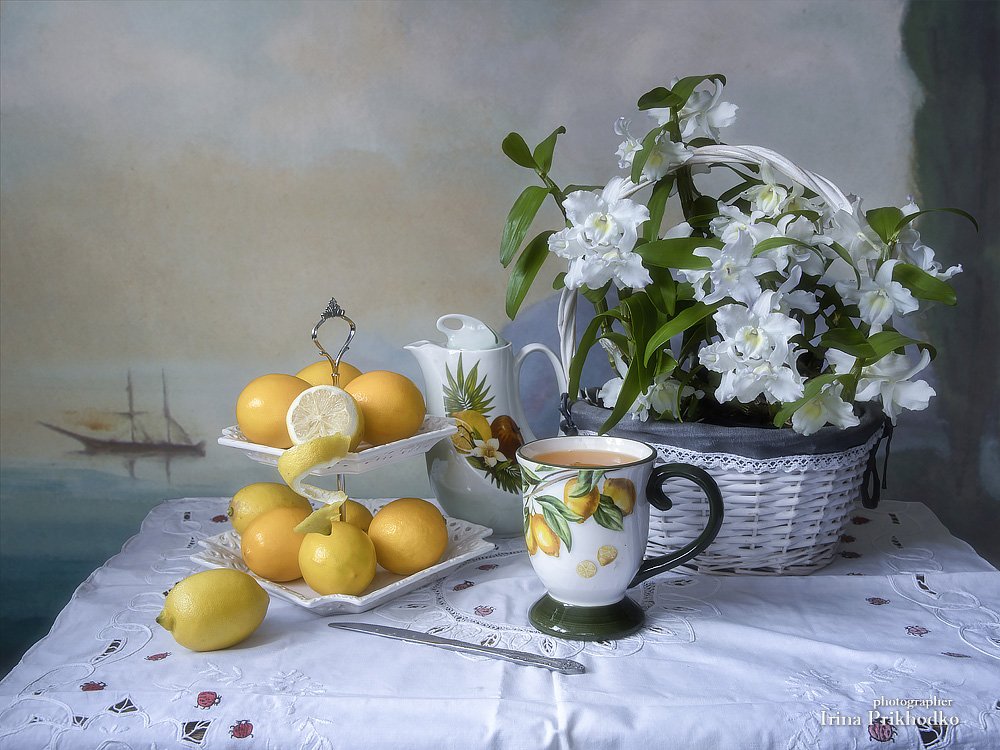 натюрморт, прохладительный напиток, лимонад, лимоны, корзина, цветы, орхидеи, Ирина Приходько