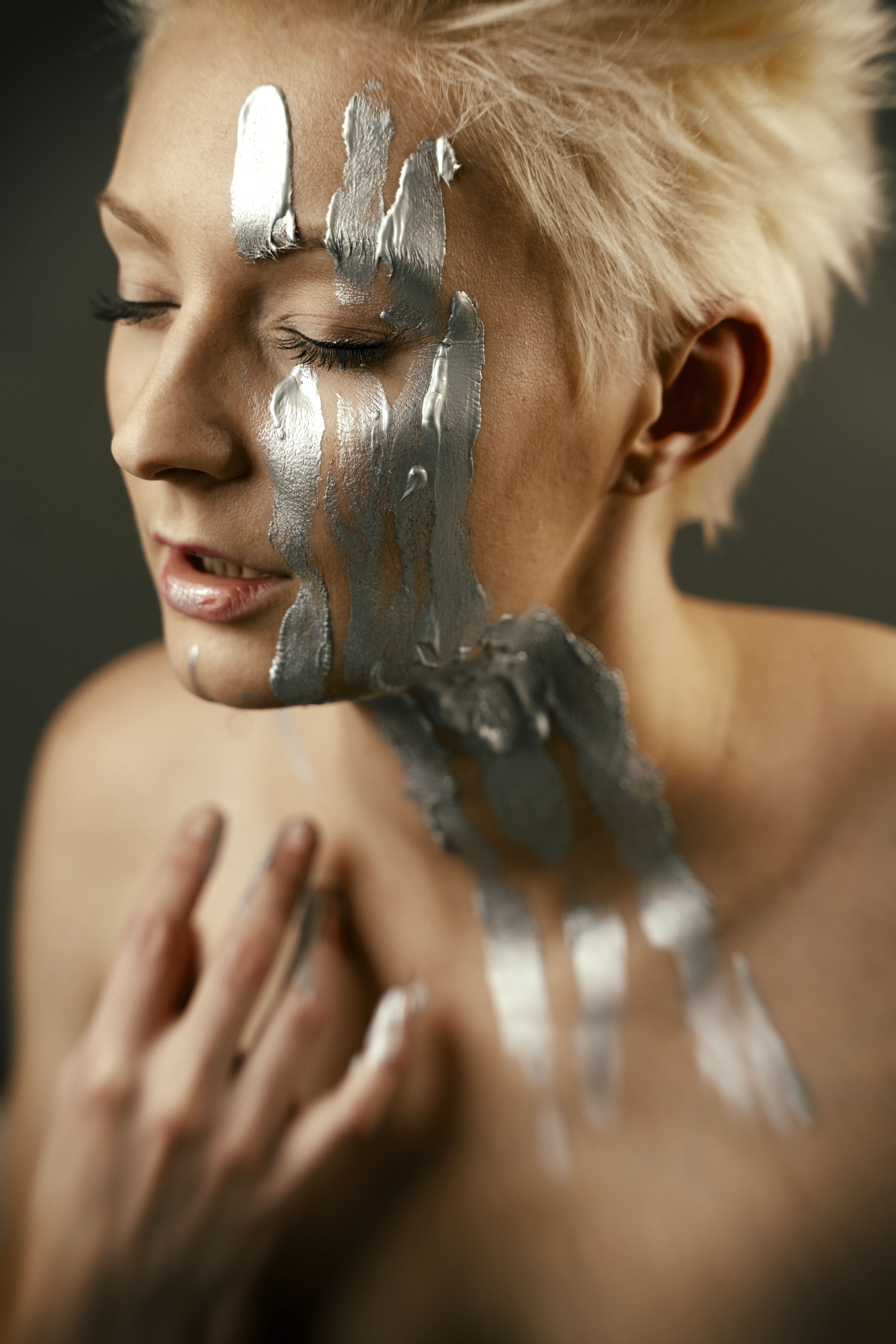 , Роман Разуменко