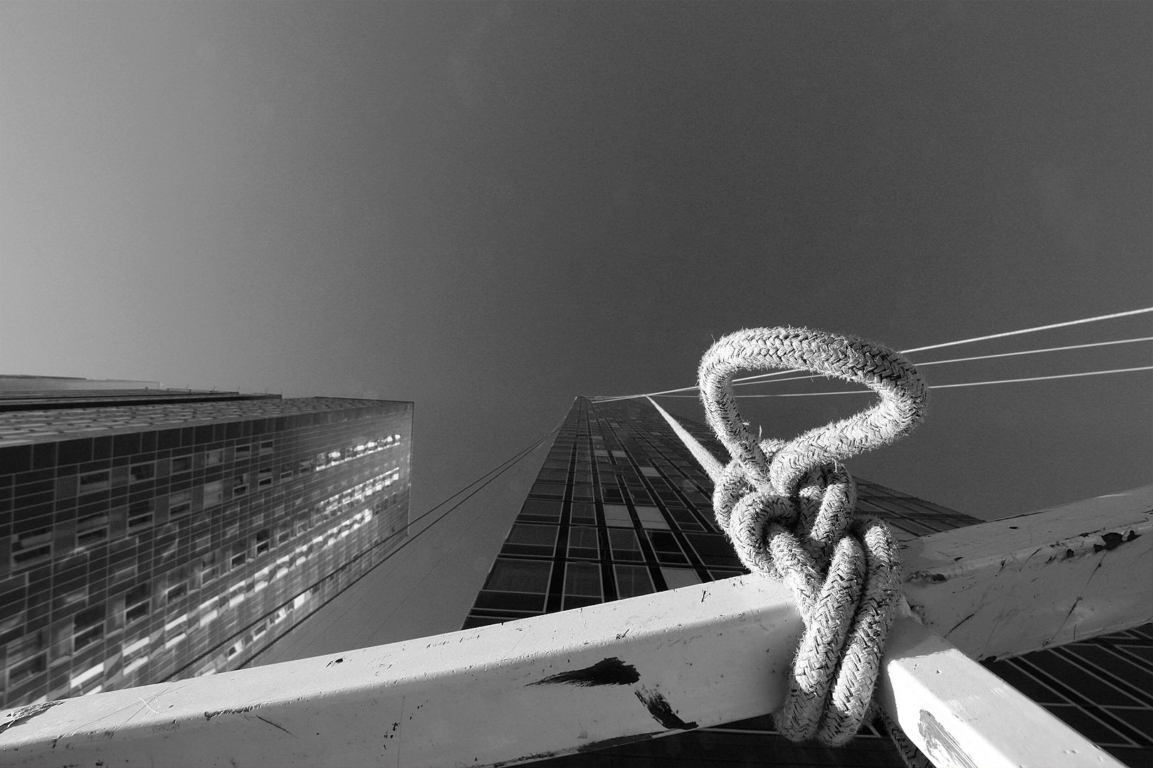узел, небоскрёб, верёвка, бантик, петля, привязать, высота, высотные работы, верхолазные работы, монтажная люлька, Дмитрий Ткаченко