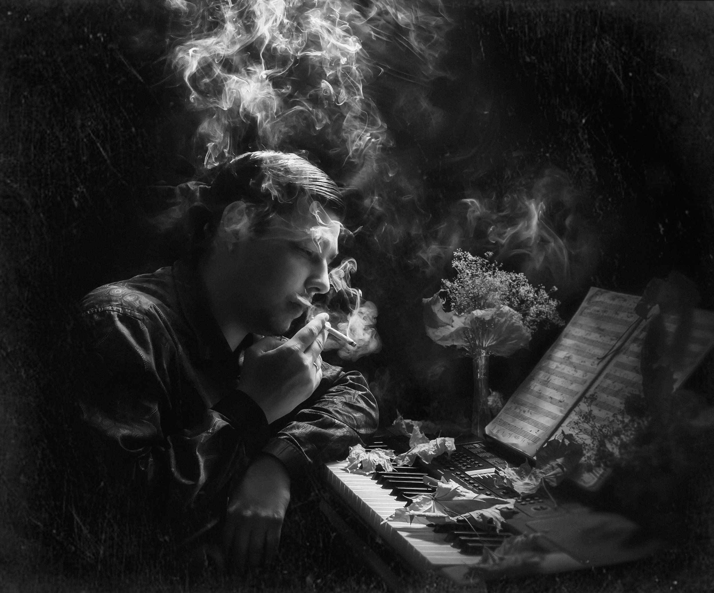 дым,сигарета,муза,ноты,вдохновение,творчество,синтезатор,листья,осень, Владимир Володин