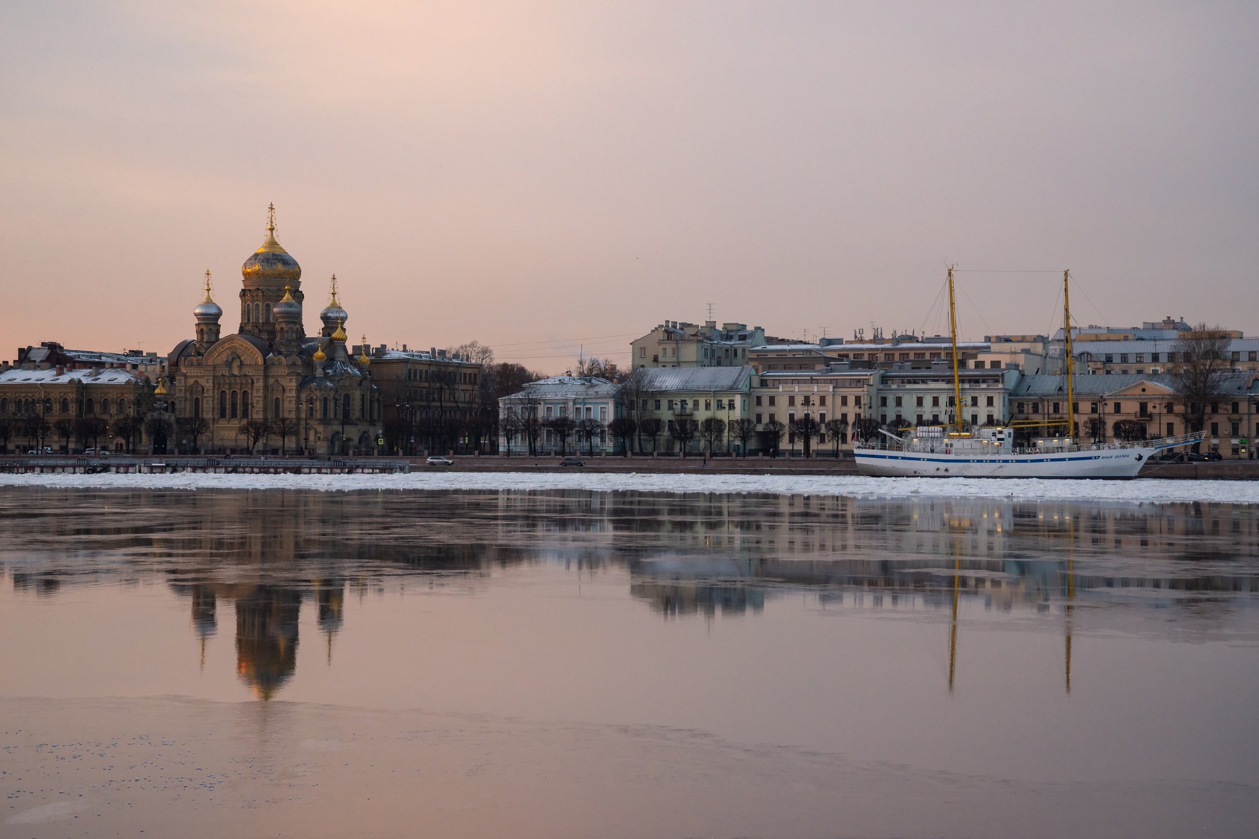 petersburg city embankment street old  winter walking river church, Егор Бугримов