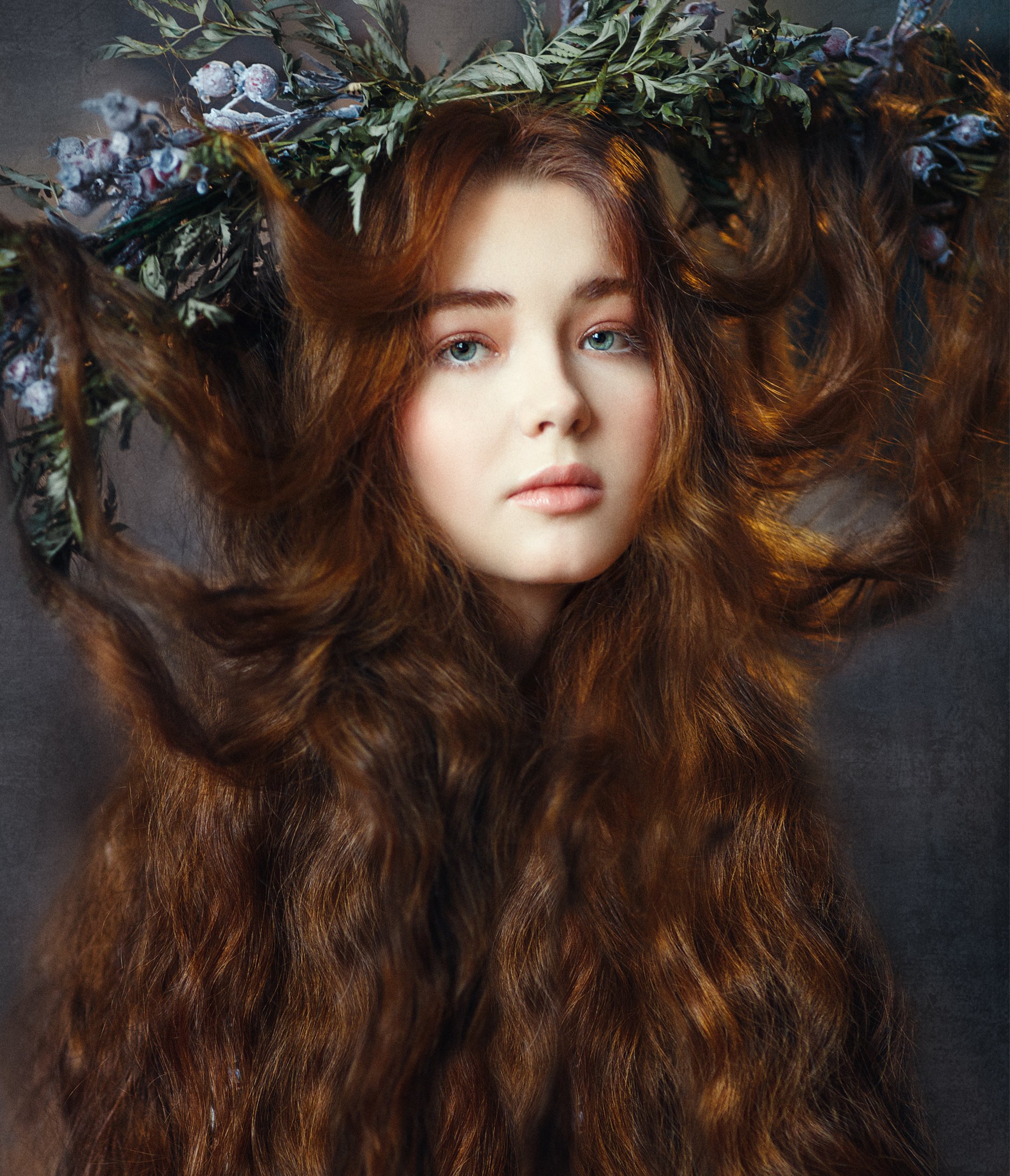 юная, красавица, длинные волосы, рыжая, кудрявая, зеленые глаза, венок, Оксана Ведмеденко
