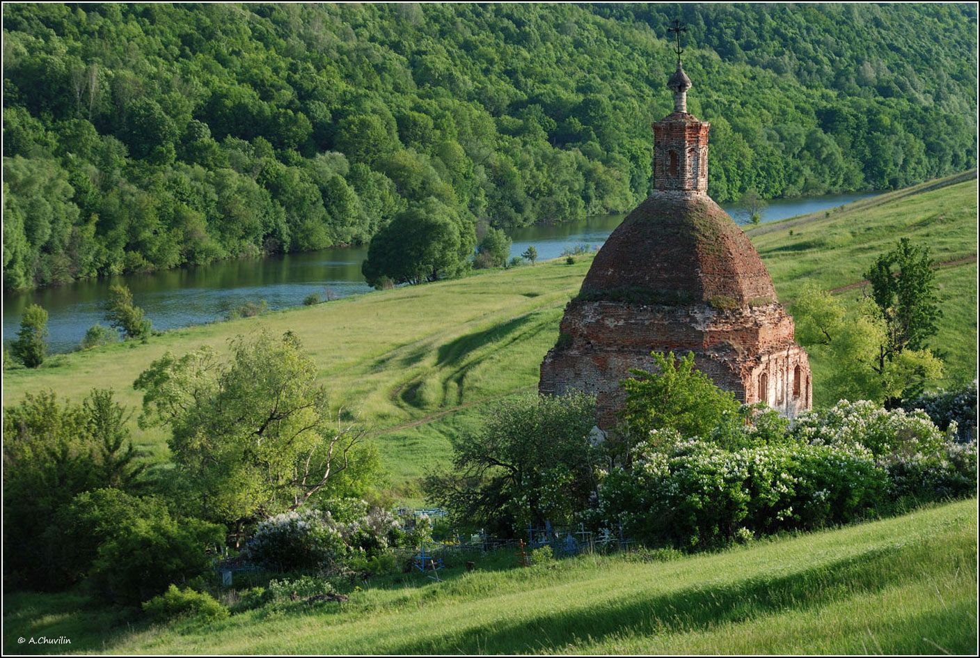 храм,сирень,цветёт, Александр Чувилин