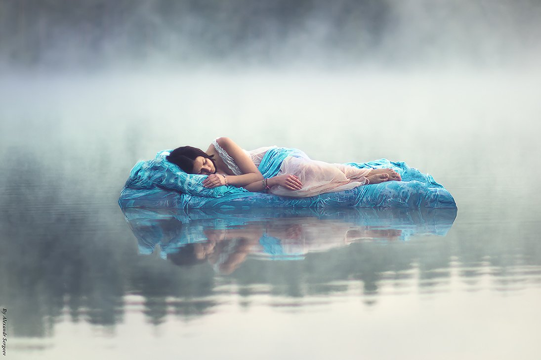 Озеро, Спящая девушка, Туман, Александр Сергеев