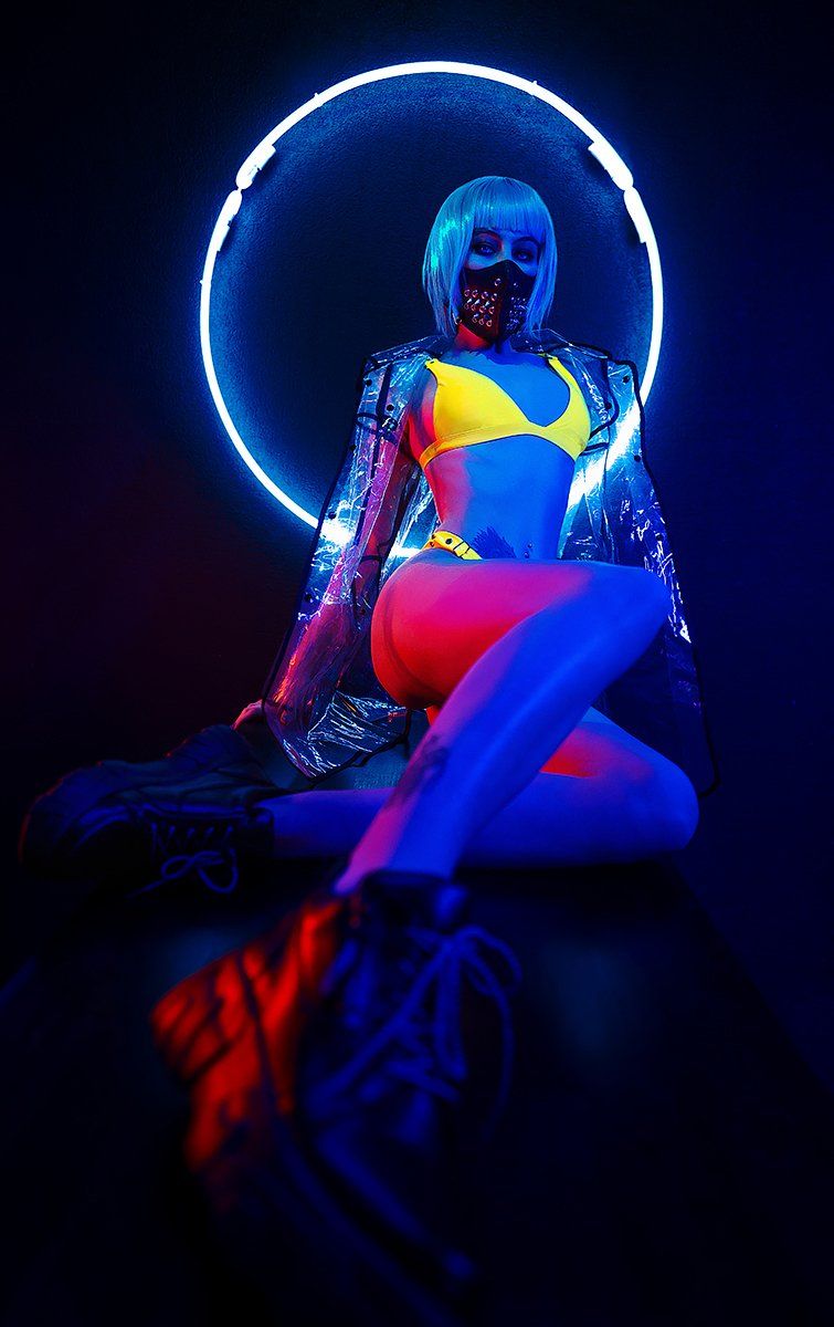 neon, Andrew Fire