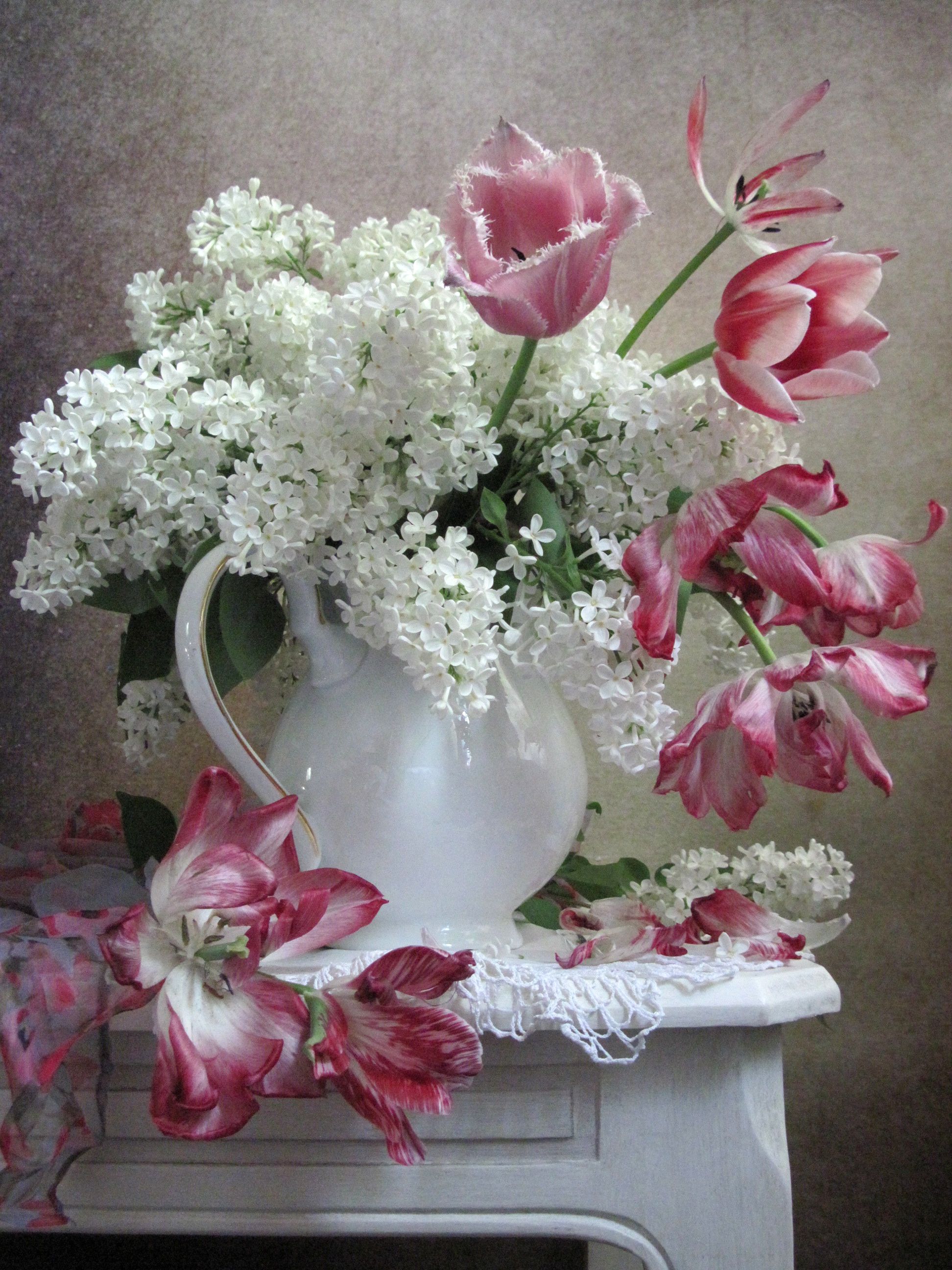 цветы, букет, сирень, тюльпаны,кувшин, фарфор, Наталия Тихомирова
