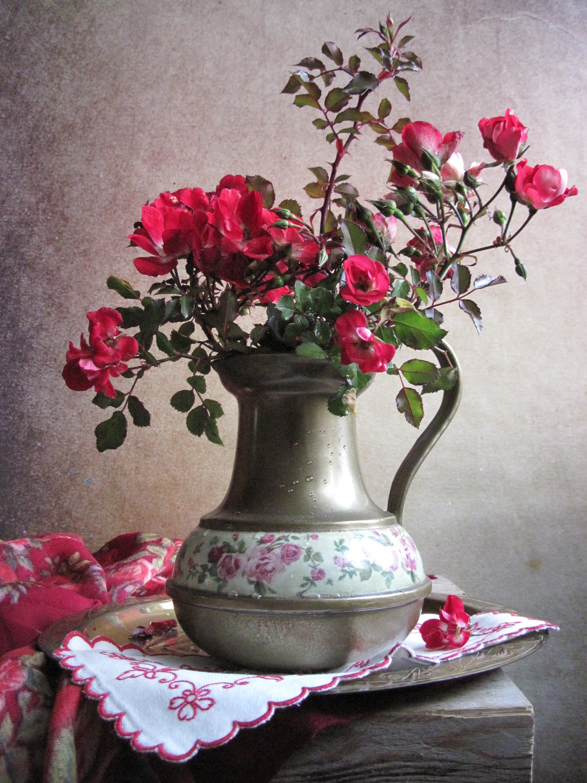 цветы, букет, розы, кувшин, латунь, винтаж, Наталия Тихомирова