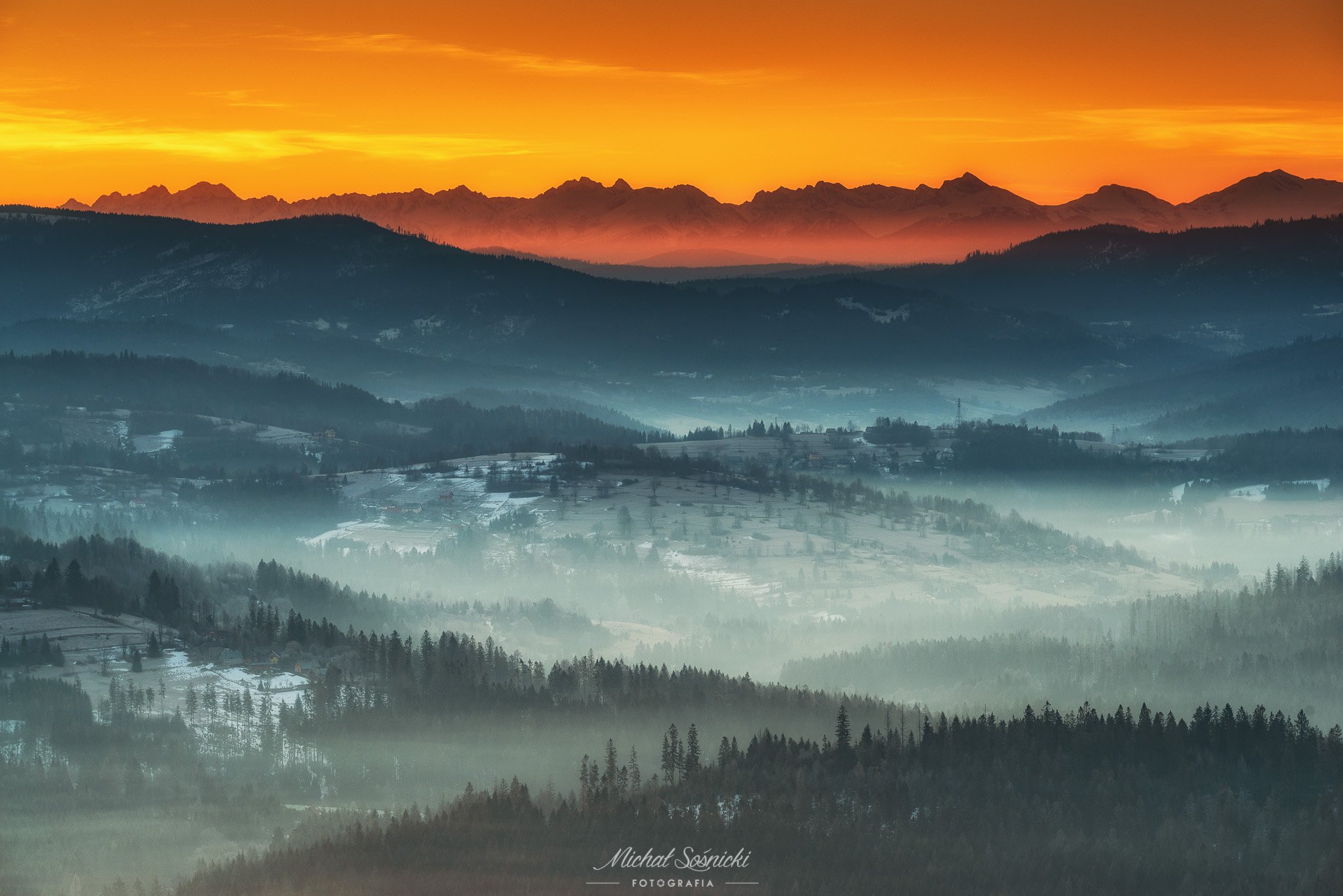 #mountain #mountains #poland #ochodzita #layers #sunrise #benro #benq #pentax, Michał Sośnicki