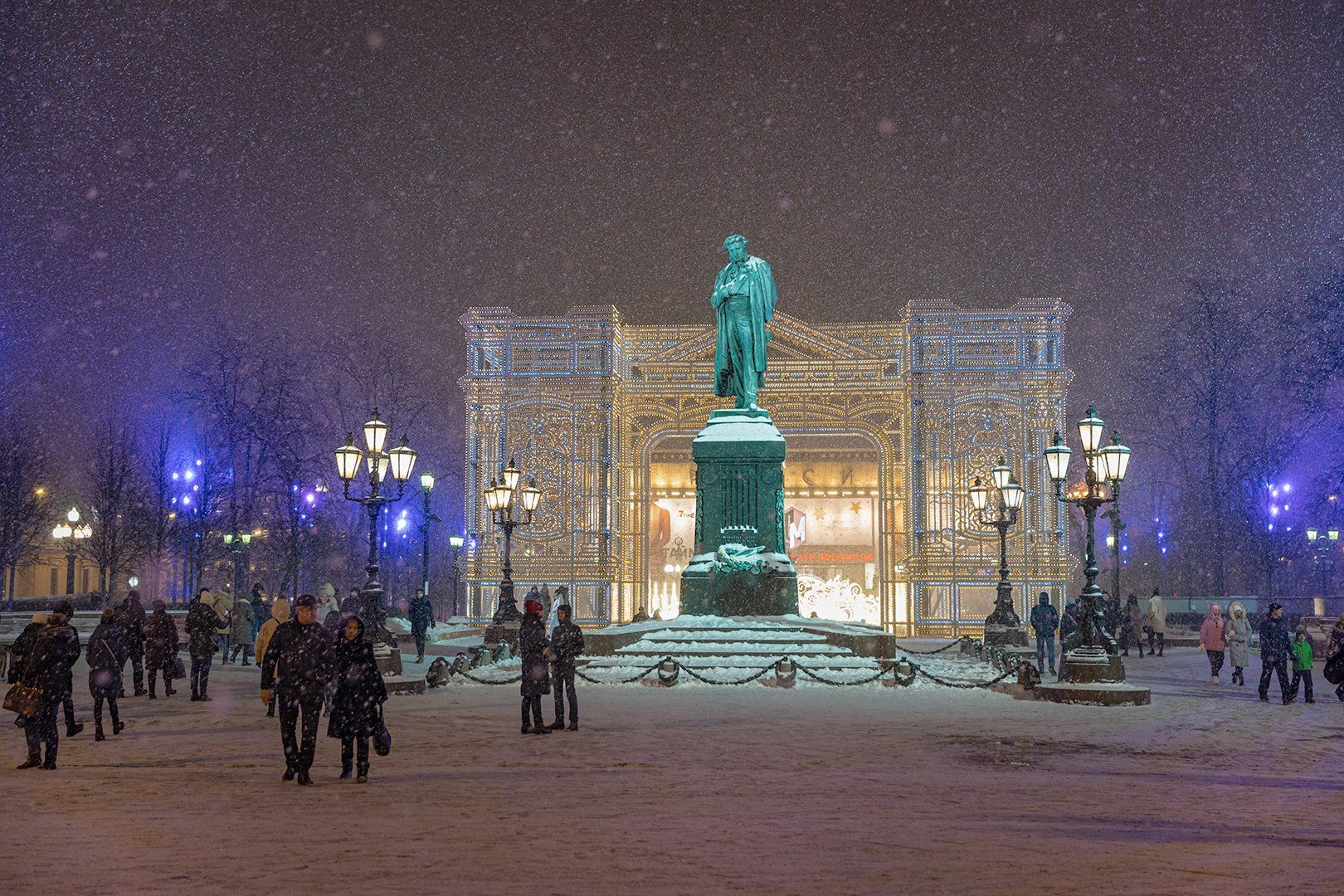 Пушкинская площадь в москве