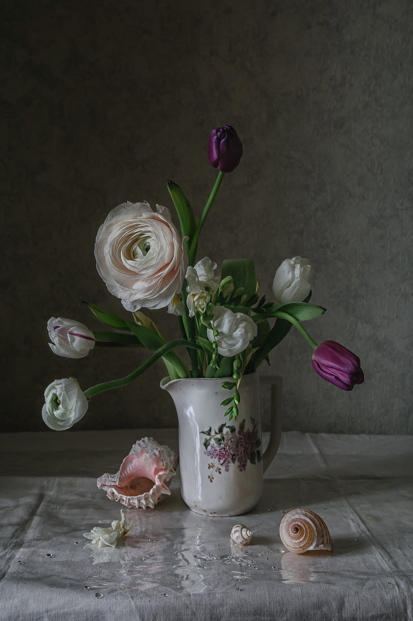 натюрморт, фарфор, цветы, тюльпаны, ракушки, Анна Петина
