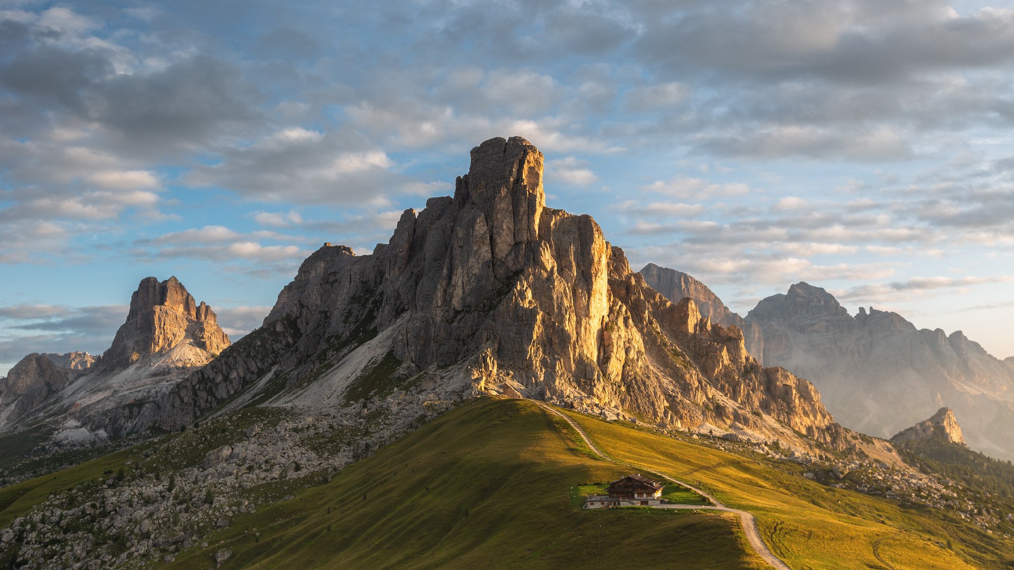 италия, доломиты, горы, облака, восход, осень, природа, landscape, italy, dolomites, golden light, sunrise, passo di giau, Геннадий Финенко