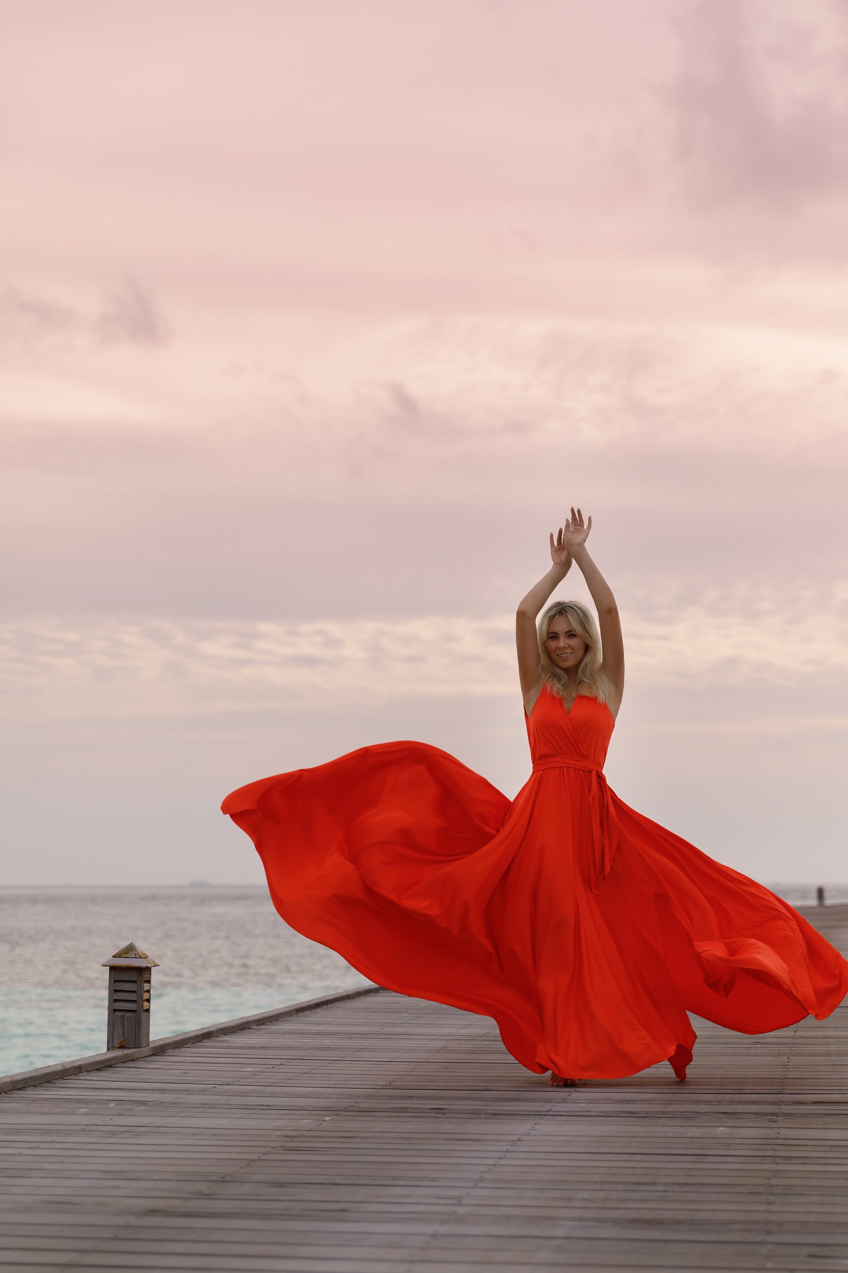 #girl #reddress #maldives #fly #beautifull #female, Мила Александрова