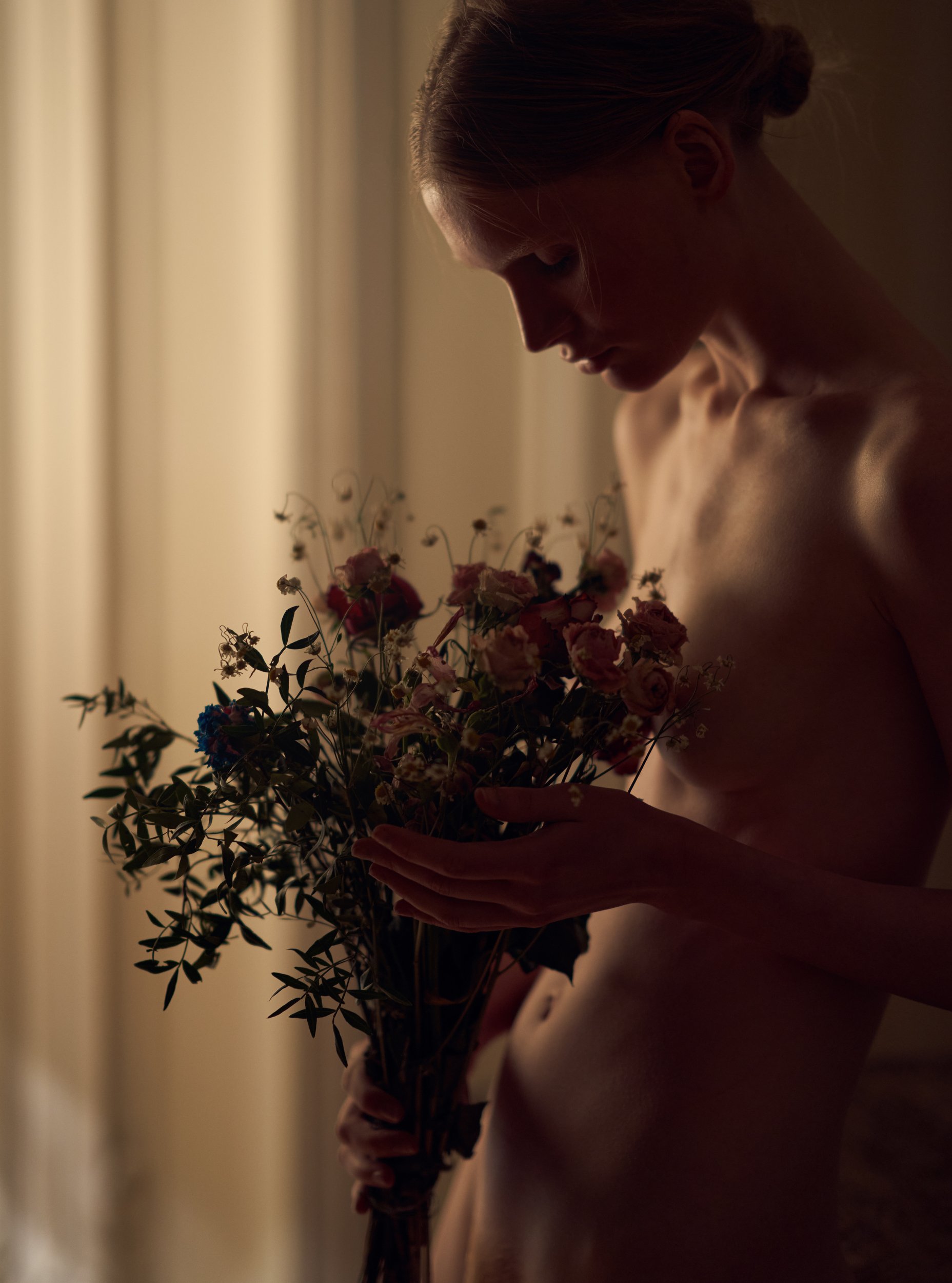 girl, nude, naked, flower, flowers, dark, saint-petersburg, at home, lamp, lamp light, night, , Роман Филиппов
