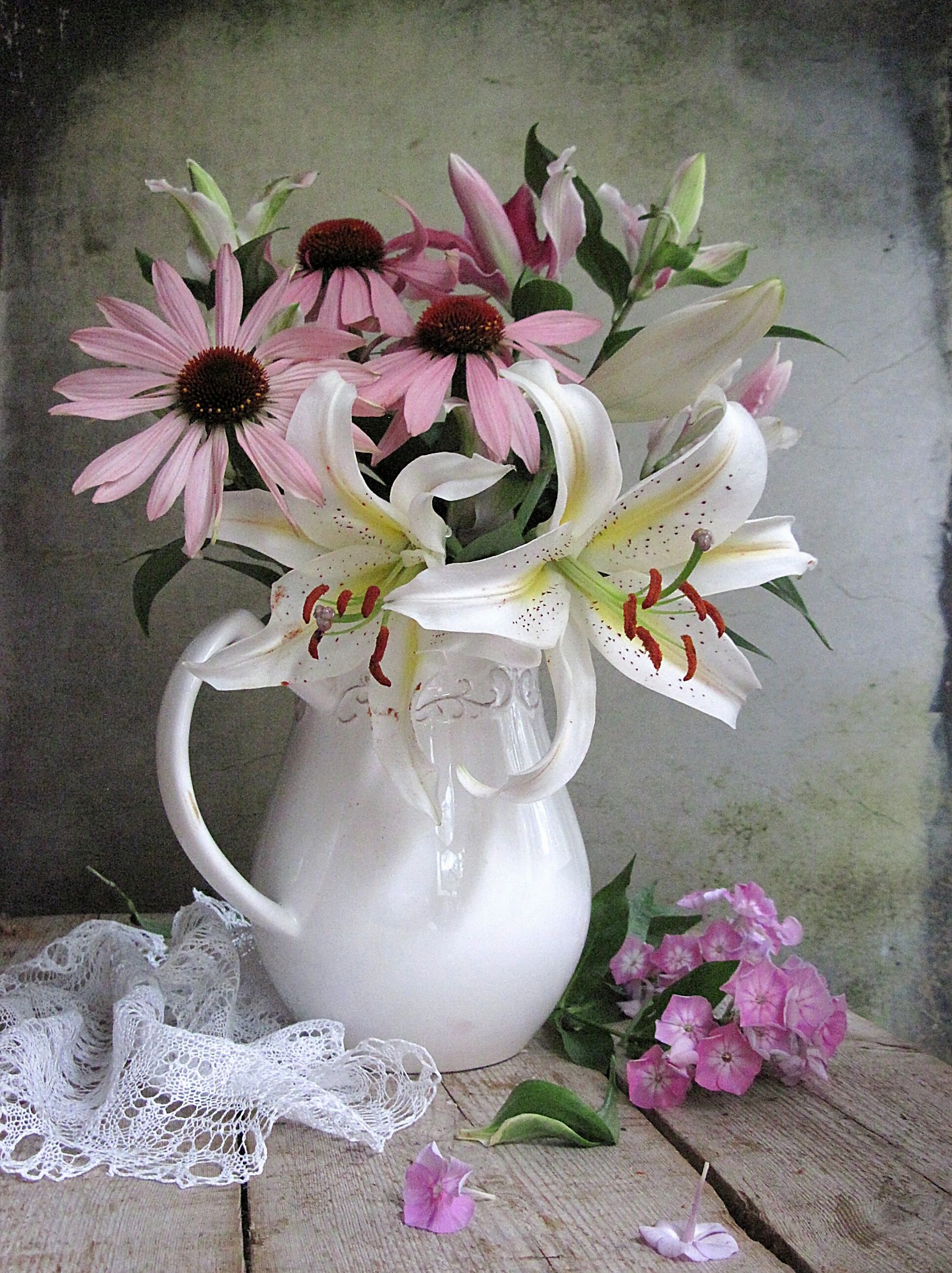 цветы, букет, лилии, гвоздика, эхинацея, кувшин,керамика. салфетка, Наталия Тихомирова