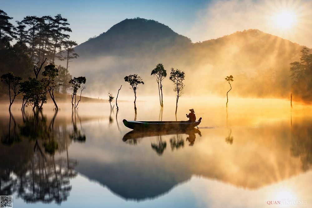quanphoto, landscape, morning, sunrise, dawn, foggy, lake, reflections, nature, fishing, trees, mountains, vietnam, quanphoto