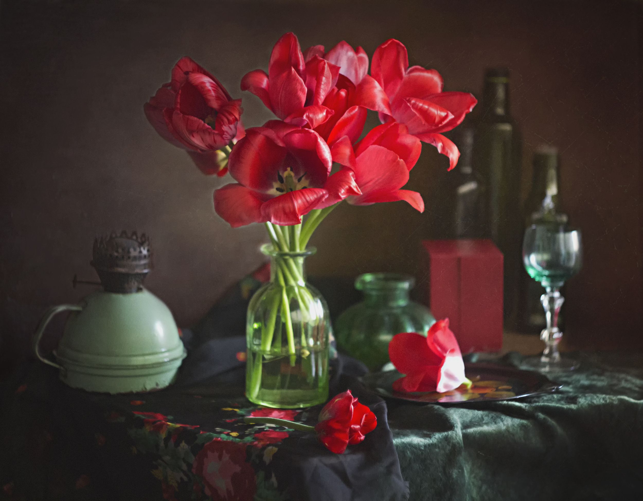 букет цветов, натюрморт, тюльпаны, весна, Лионелла Зимина