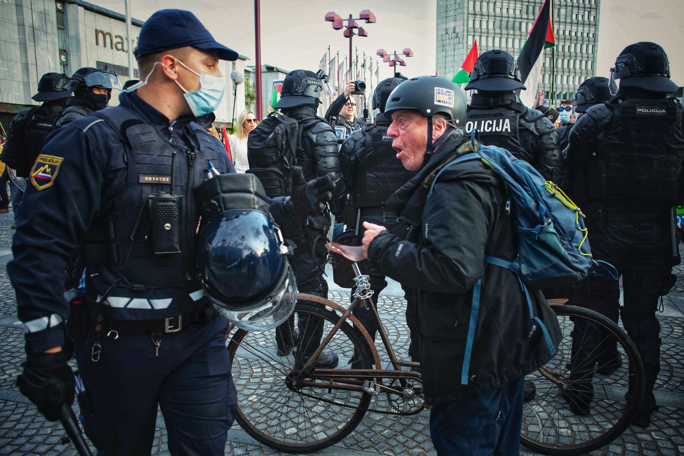 photojournalism press uprising  protesters, Gašper Lešnik