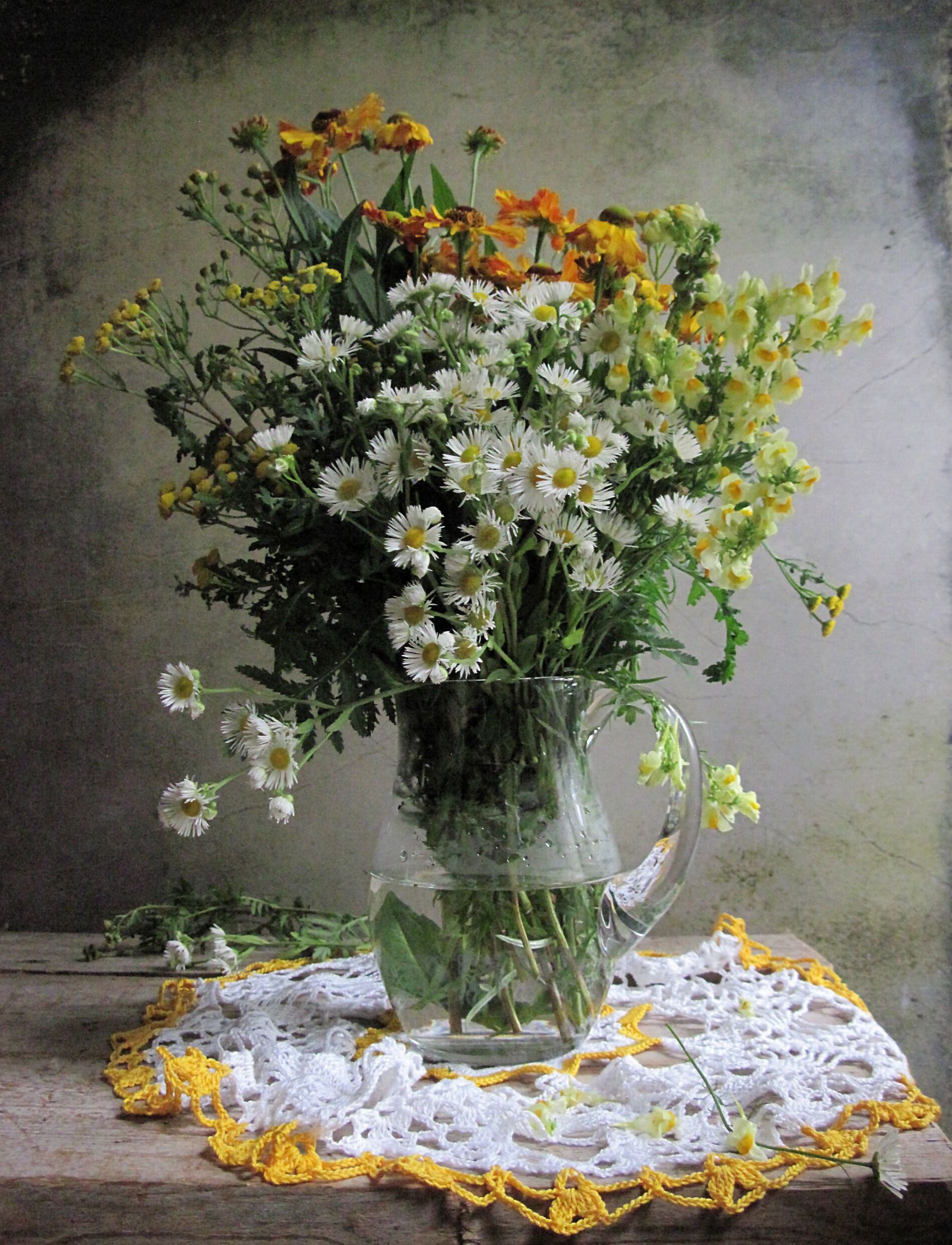 цветы, букет, ромашки, пижма, кувшин, стекло, салфетка, Наталия Тихомирова