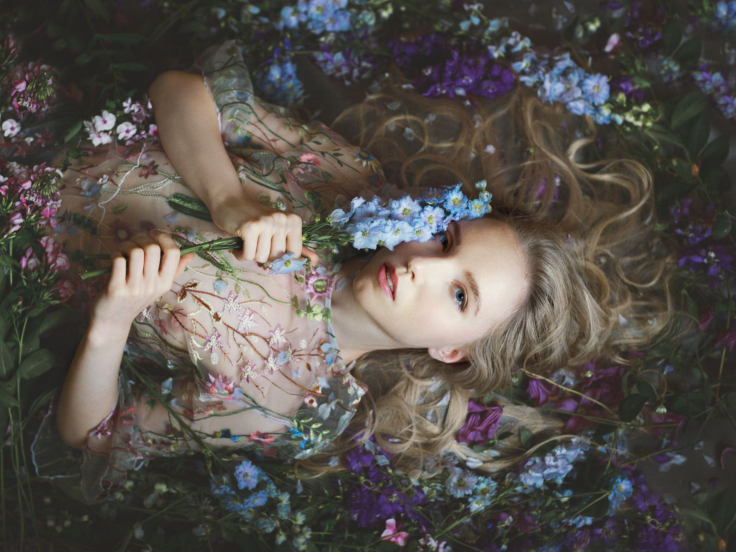 цветы, девушка, длинные светлые волосы, лето, Оксана Ведмеденко