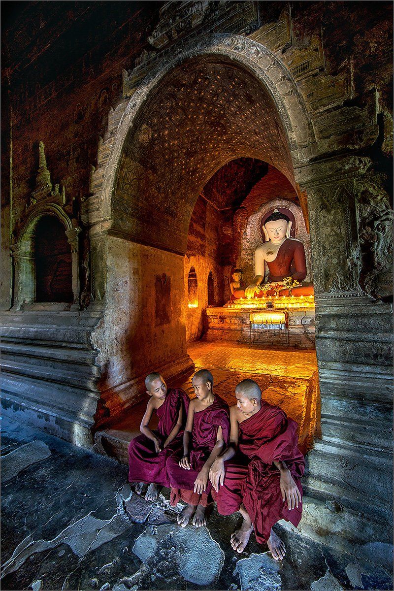 мьянма, бирма, баган, монахи, Yury Pustovoy (artphoto-tour.com)